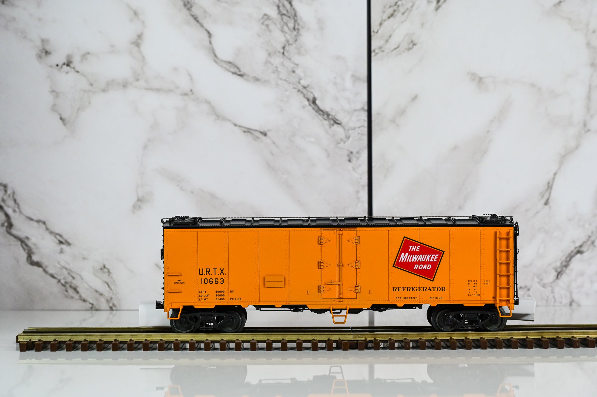 MTH Milwaukee Road Reefer Car #10663 | 40’ Steel Sided | O Scale