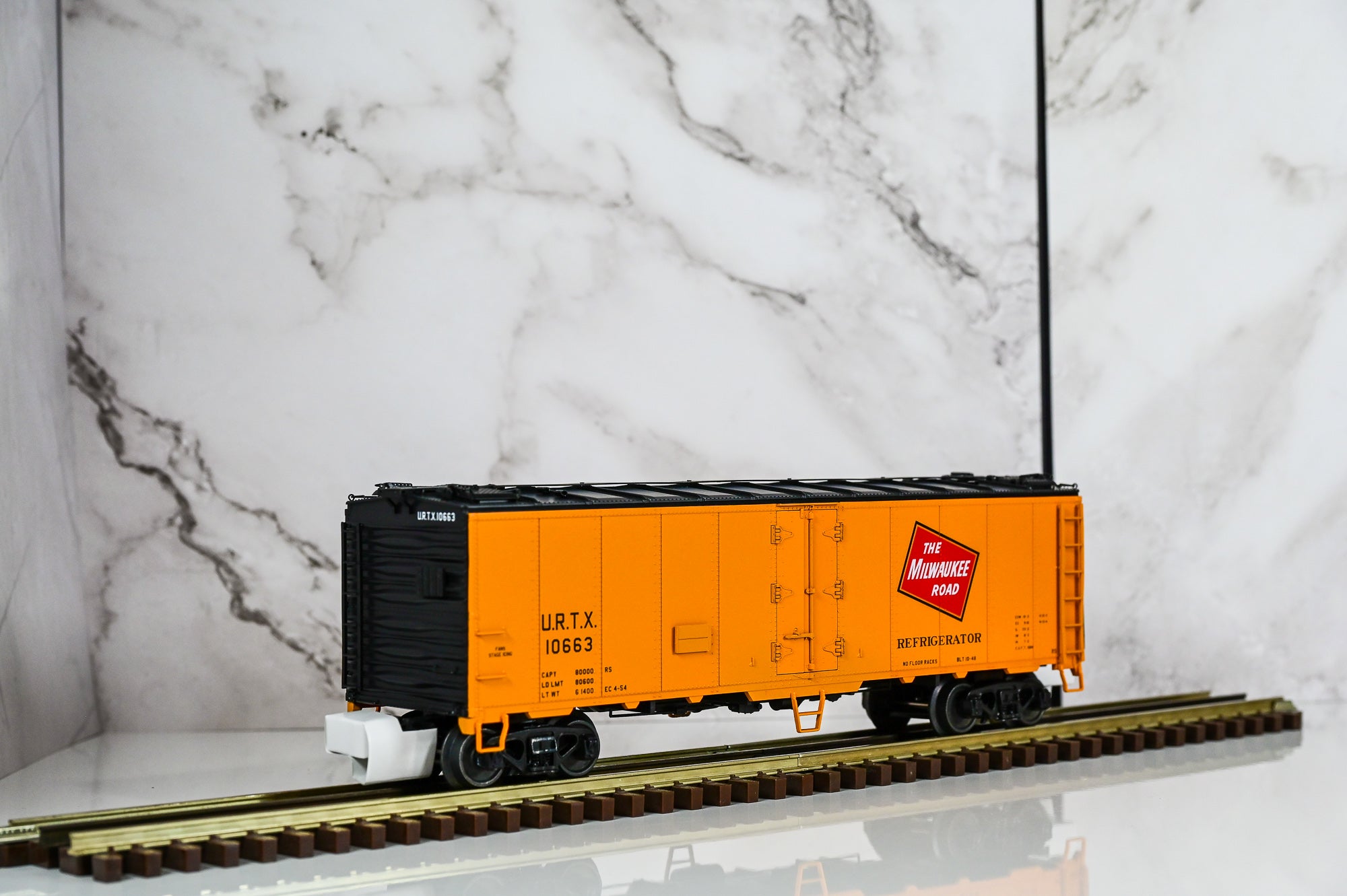 MTH Milwaukee Road Reefer Car #10663 | 40’ Steel Sided | O Scale