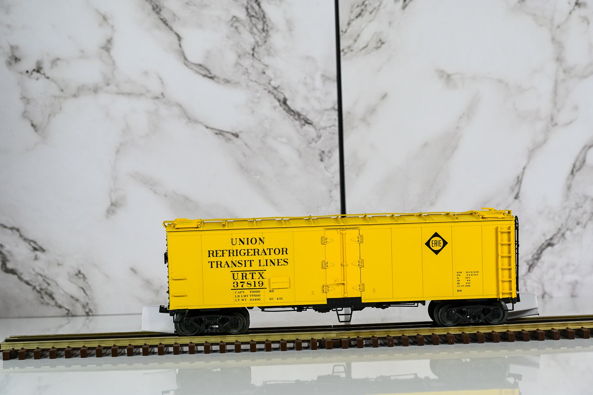 MTH Erie Reefer Car #37819 | 40’ Steel Sided | O Scale