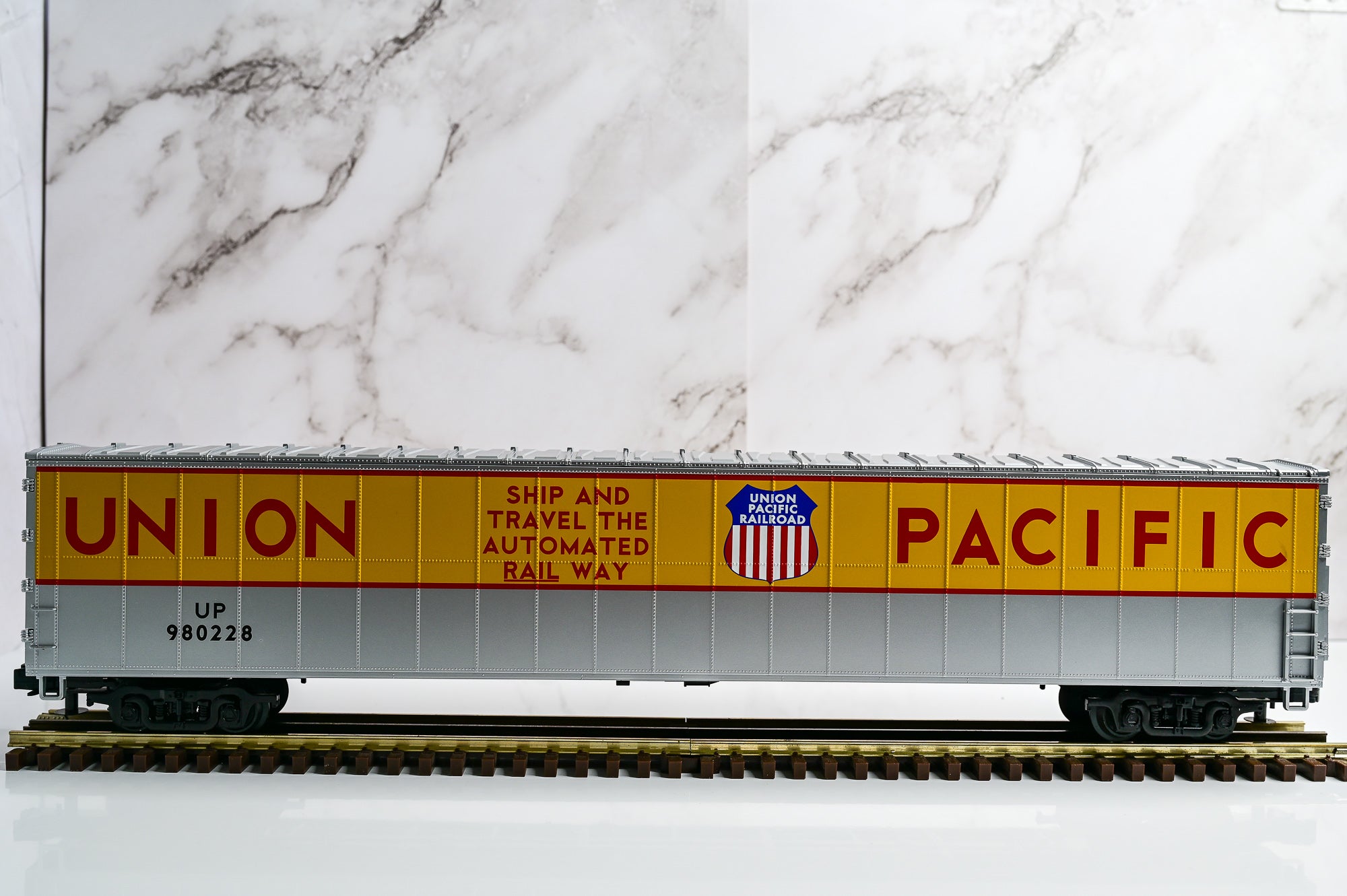 MTH Union Pacific 75’ AutoTrain Auto Carrier #980228 | Premier | O Scale