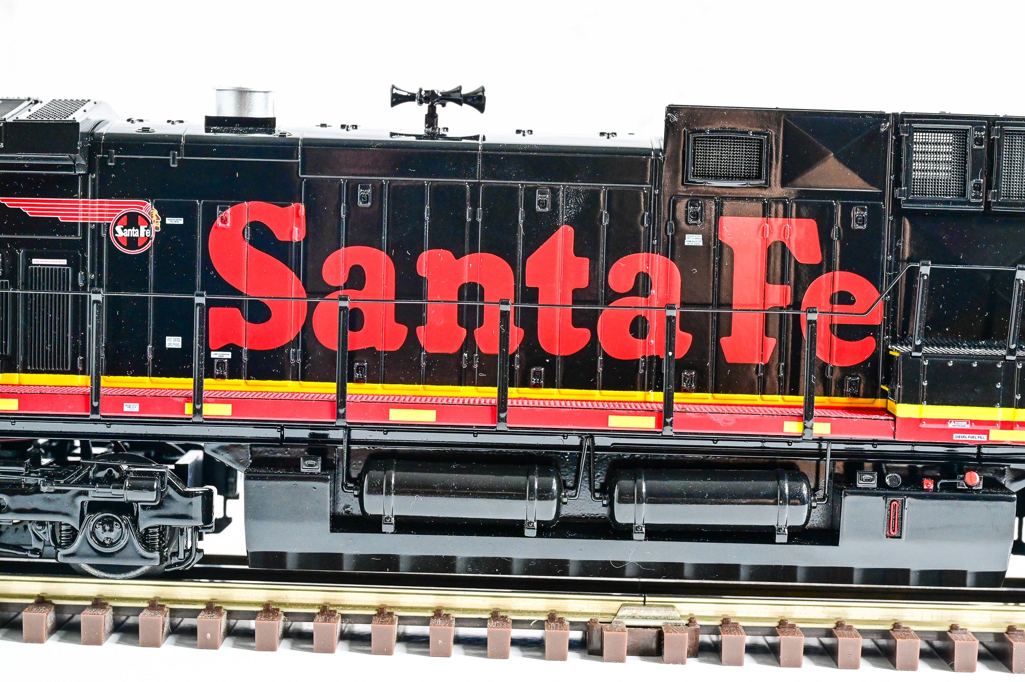 MTH Premier Santa Fe AC4400CW Diesel #2026 (Black Bonnet) | Proto‑Sound 3.0 | O Scale