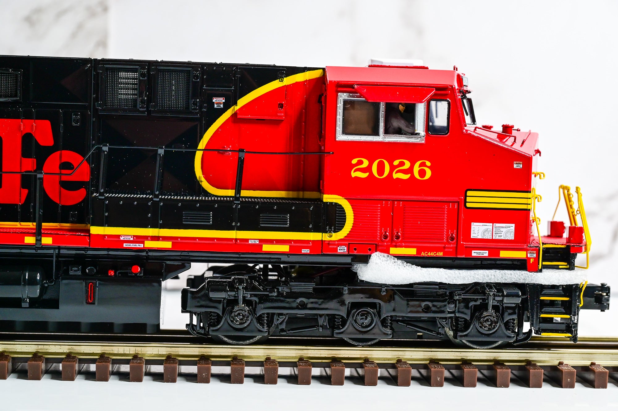 MTH Premier Santa Fe AC4400CW Diesel #2026 (Black Bonnet) | Proto‑Sound 3.0 | O Scale