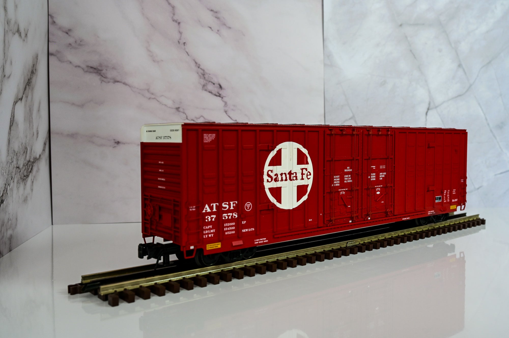 Atlas Santa Fe Berwick 60’ Boxcar #37578 | Premier | O Scale
