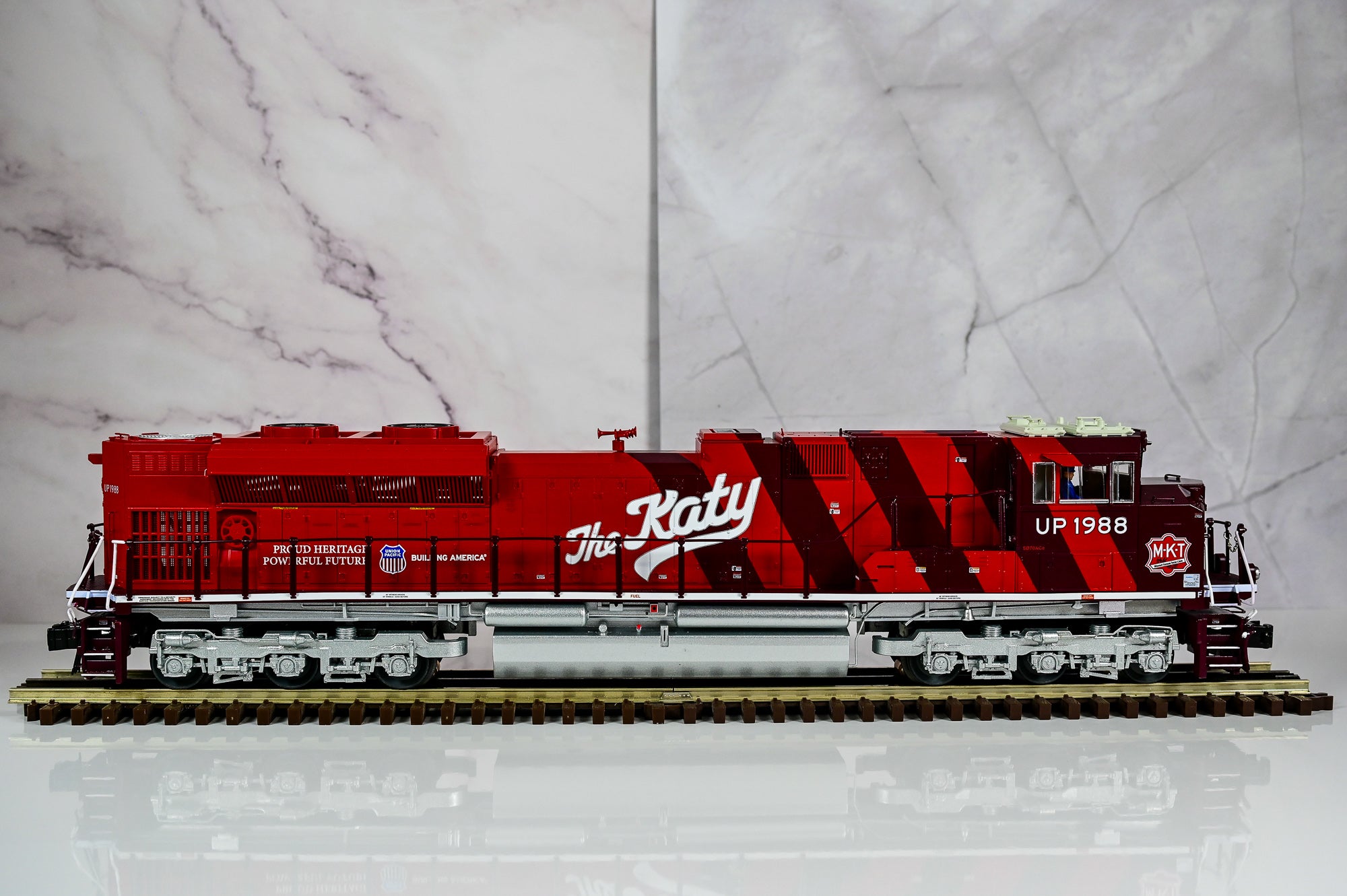 Union Pacific M-K-T Heritage SD70ACe #1988 | LEGACY | O Scale