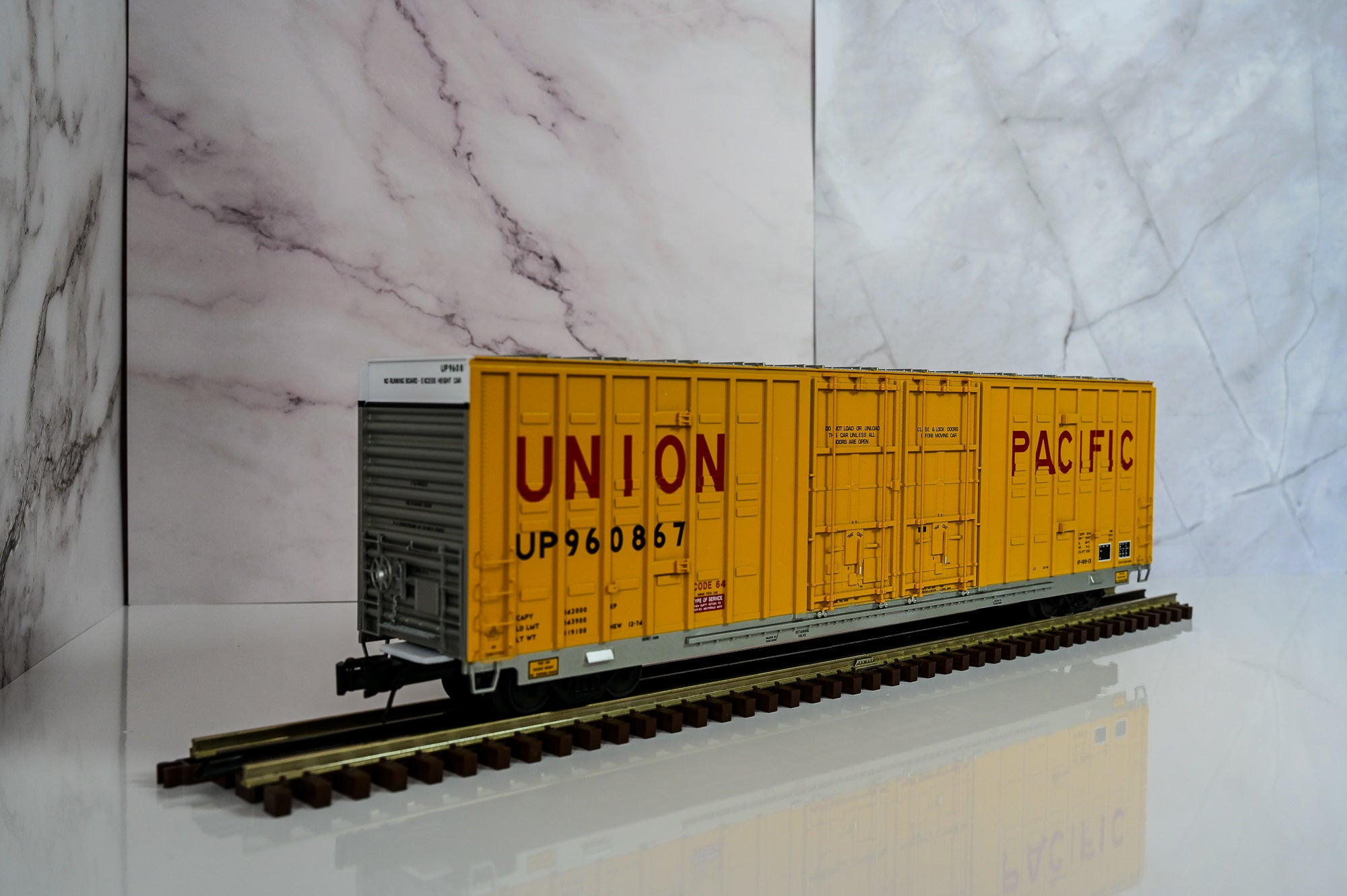 Atlas Union Pacific Berwick 60’ Hy-Cube Box Car #960867 | Premier | O Scale