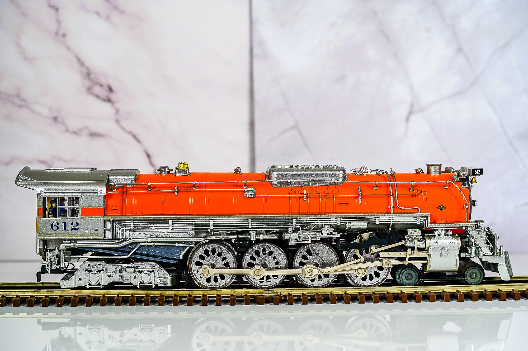 Lionel "The Chessie" Greenbrier Steam Locomotive #612 | Legacy | O Scale